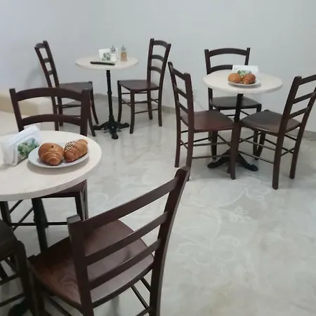 Gli Angeli 3* لوريتو